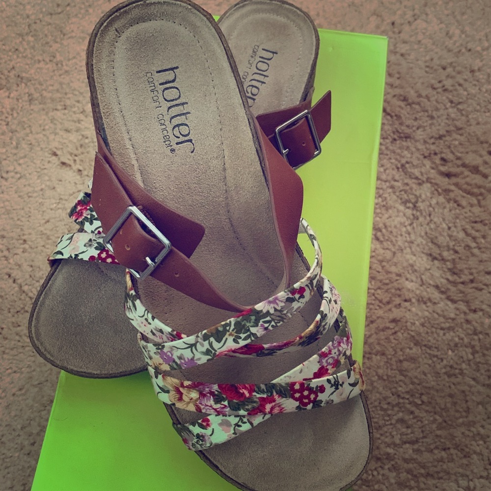 Hotter Island Vintage Floral size 7.5 US worn 2x